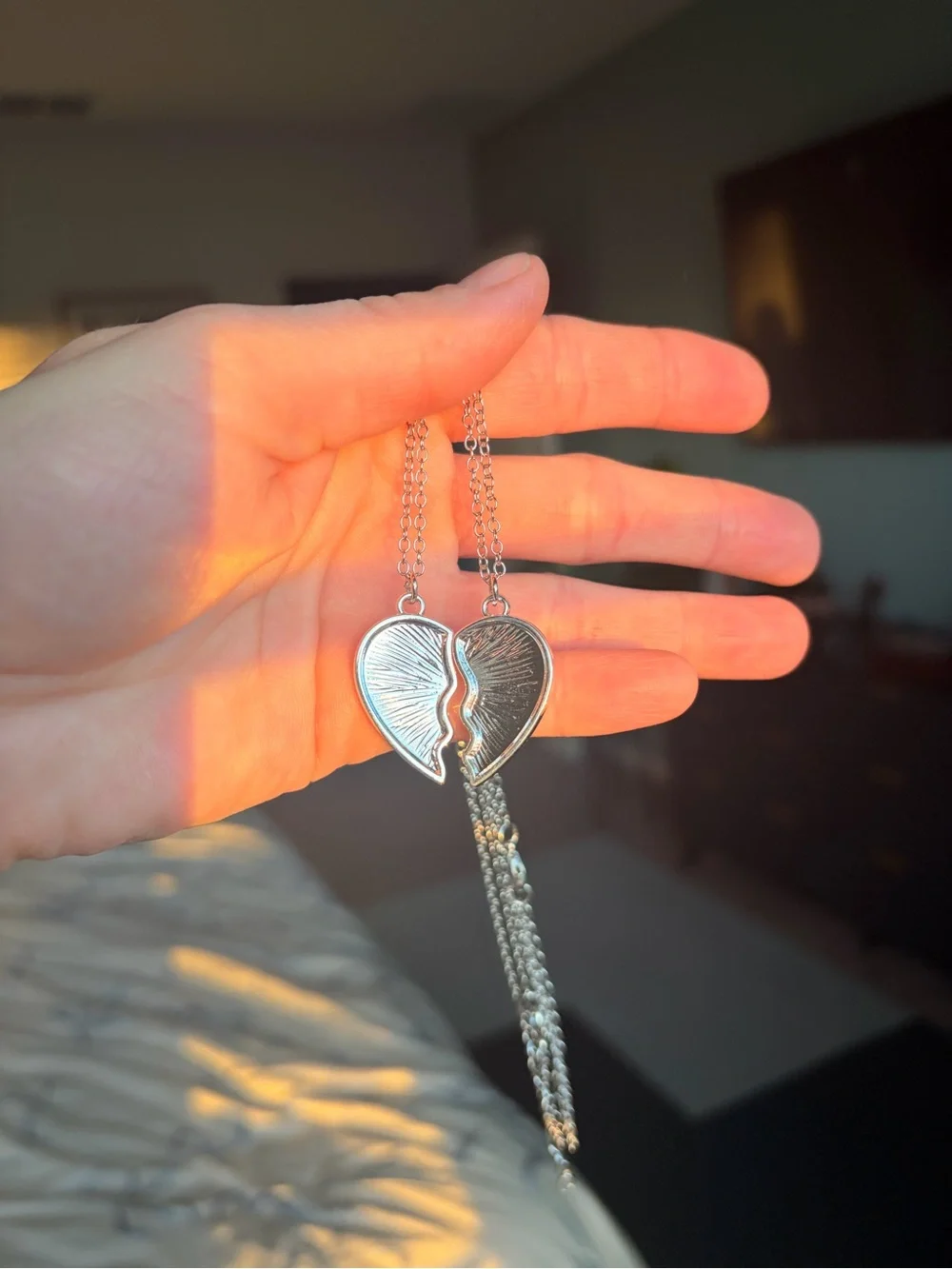 Best Friends Necklace Two broken heart pendants New!